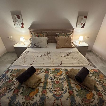 Downtown Deluxe Apartment Shkodra Kültér fotó