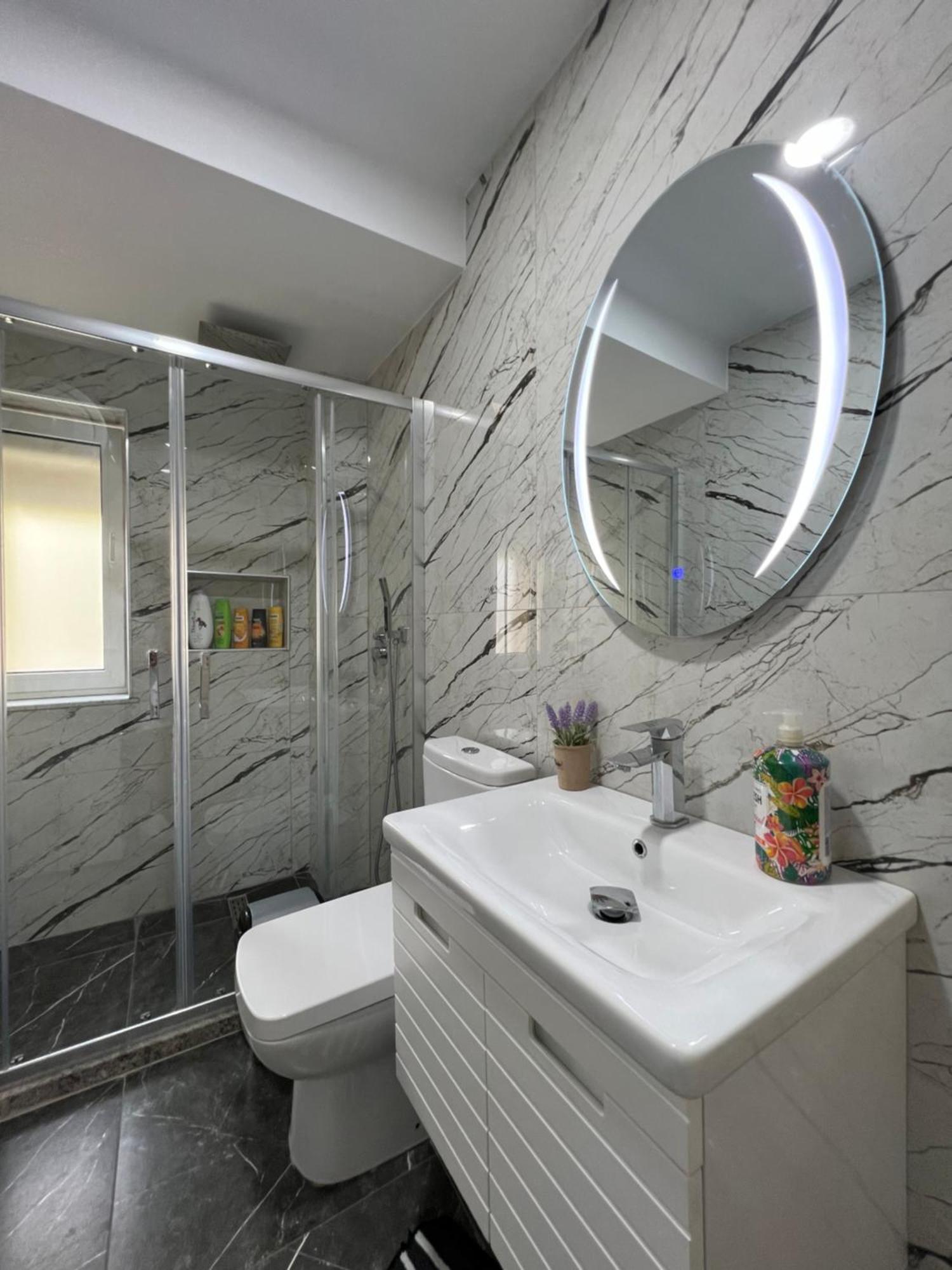 Downtown Deluxe Apartment Shkodra Kültér fotó