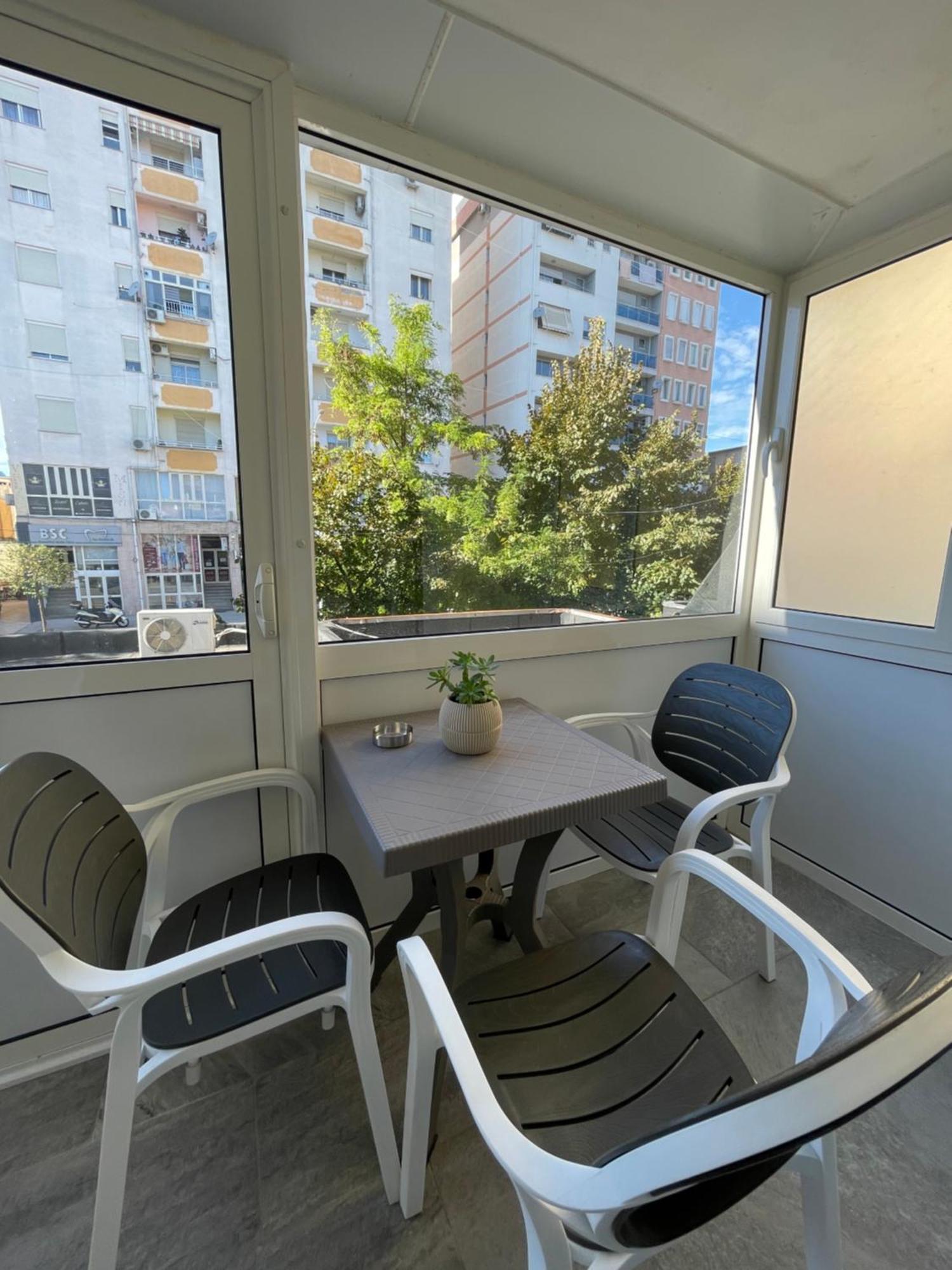 Downtown Deluxe Apartment Shkodra Kültér fotó