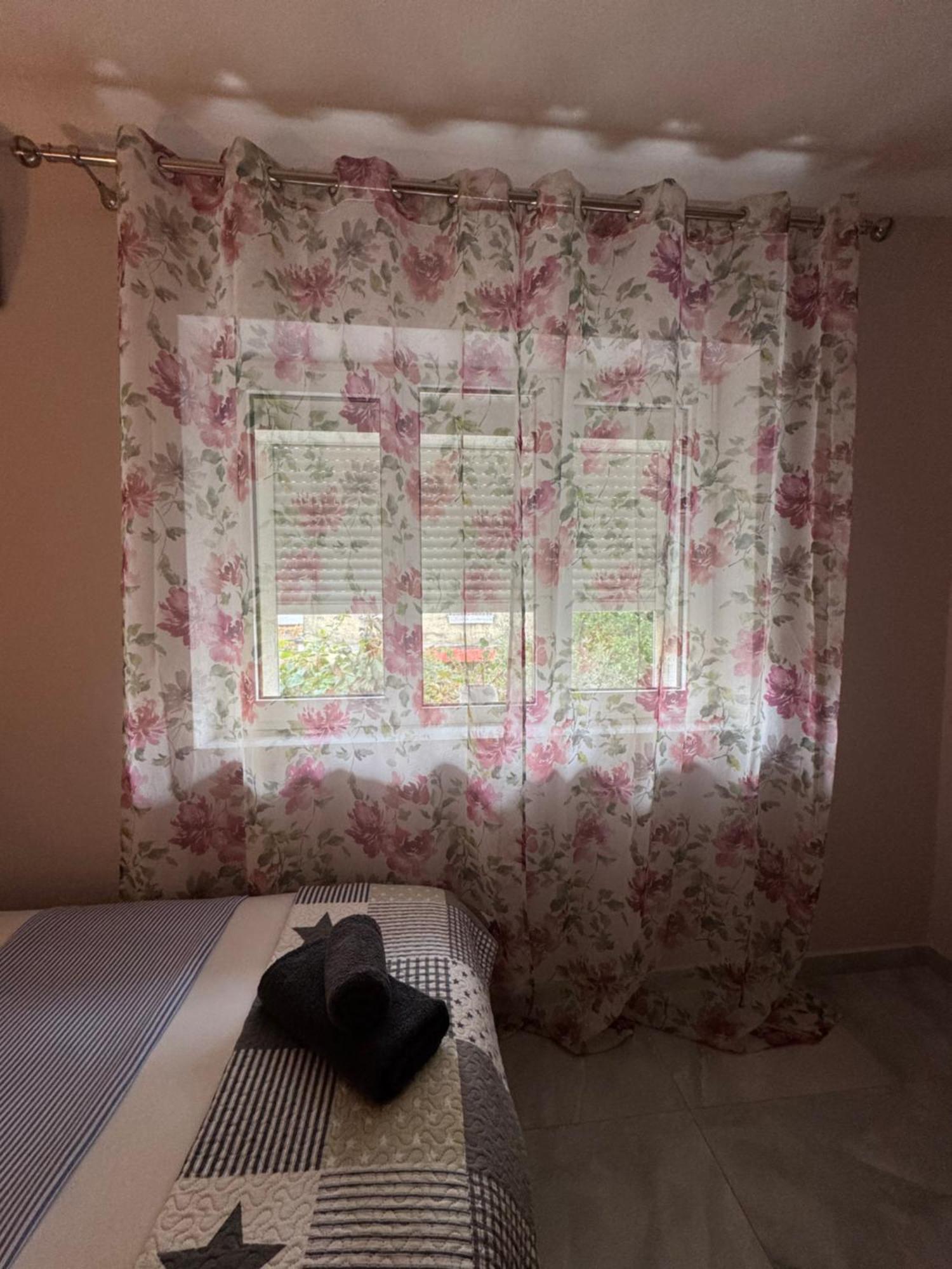 Downtown Deluxe Apartment Shkodra Kültér fotó
